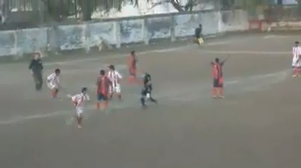 Escándalo por un insólito fallo en el fútbol cordobés