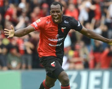 Respira: Colón goleó 3-0 a Talleres y salió de la zona del descenso