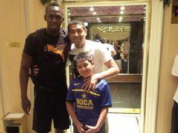usain bolt se dio el gusto y conocio a su idolo riquelme usain bolt se dio el gusto y conocio a su idolo riquelme