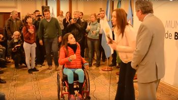 escrache a vidal: joven en silla de ruedas reclamo por los comedores provinciales escrache a vidal: joven en silla de ruedas reclamo por los comedores provinciales