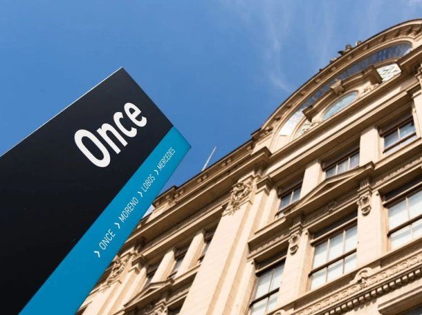 Desalojaron de la estación Once al Zar de Retiro: el motivo