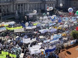 los bancarios lograron la homologacion de su aumento salarial los bancarios lograron la homologacion de su aumento salarial