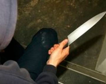 La Plata: asaltan a un joven y le cortan el cuello con una sevillana