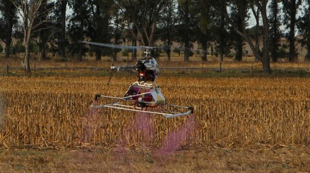 Técnicos del INTA diseñan un drone para la aplicación de herbicidas