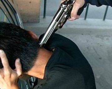 Gatilló al hijo y no irá preso