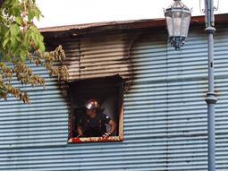 bomberos de barracas sofocan un incendio en la boca bomberos de barracas sofocan un incendio en la boca