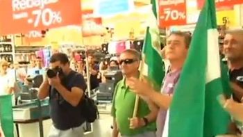 espana: saquean dos supermercados para protestar por la crisis espana: saquean dos supermercados para protestar por la crisis