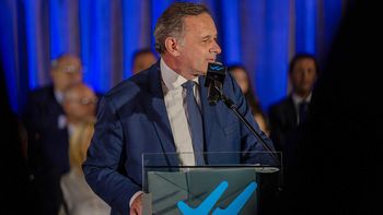 Álvaro Delgado afirmó que al Partido Nacional no la representa Romina Celeste. Álvaro Delgado afirmó que al Partido Nacional no la representa Romina Celeste.