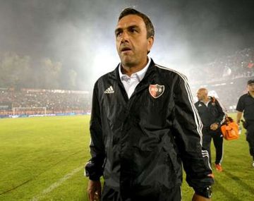 Osella dejó de ser el técnico de Newells