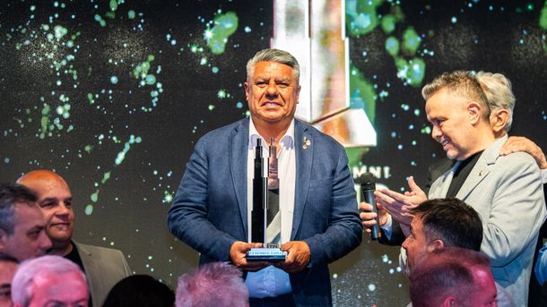 Decenas de clubes de todas las divisiones lanzaron comunicados en apoyo a Chiqui Tapia y la AFA