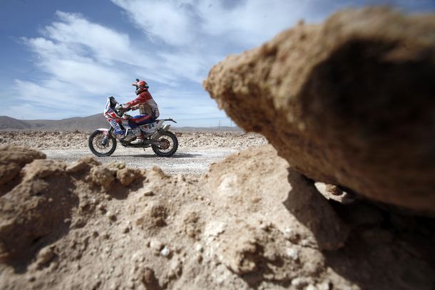 Motos y cuatris arrancaron la etapa que marcará el regreso a Argentina