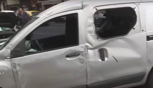 Choque y vuelco en Monserrat: el conductor de una camioneta se quedó dormido