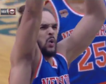 La insólita cara de Joakim Noah tras un tiro libre