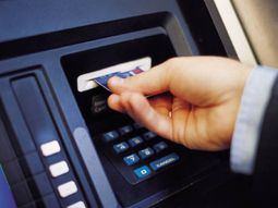 limitan retiros sistematicos de dolares en cajeros del exterior limitan retiros sistematicos de dolares en cajeros del exterior