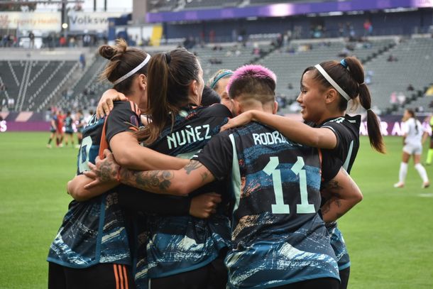 Qué tiene que pasar para que la Selección Argentina femenina clasifique a cuartos de la Copa de Oro