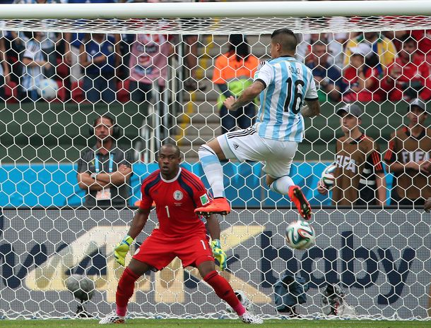 Argentina derrotó a un duro Nigeria gracias a Messi y mantiene el puntaje ideal