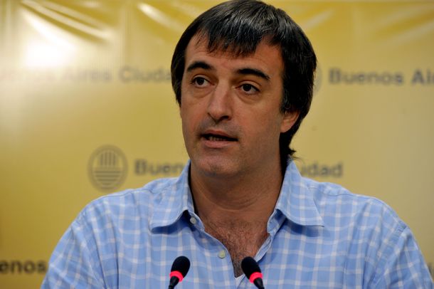 Esteban Bullrich declara ante la Justicia por el polémico 0800