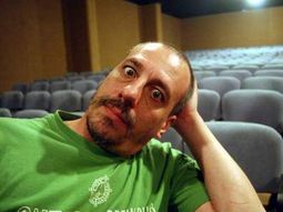 yayo, el humorista que le escapa a los flashes y a la fama yayo, el humorista que le escapa a los flashes y a la fama