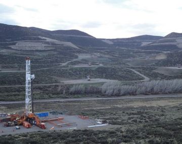Explosión en yacimiento petrolero