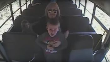 video: un nene se atragantaba con una moneda y lo salvo la conductora del colectivo video: un nene se atragantaba con una moneda y lo salvo la conductora del colectivo