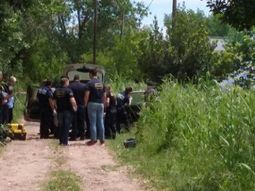 hallan el cadaver calcinado y apunalado de un hombre dentro de un auto hallan el cadaver calcinado y apunalado de un hombre dentro de un auto