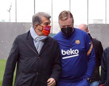 Ronald Koeman seguirá como entrenador del Barcelona