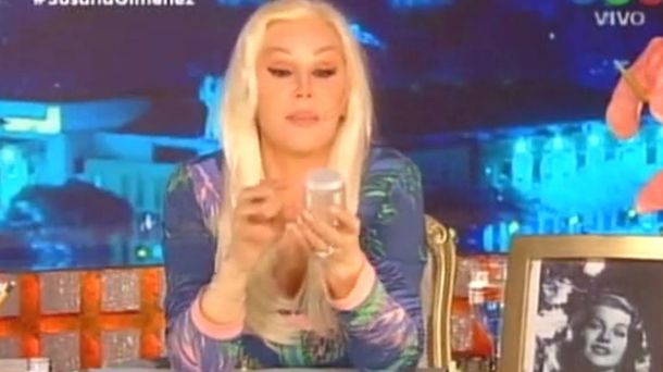 Susana Giménez mostró los cálculos que le sacaron de la vesícula. 