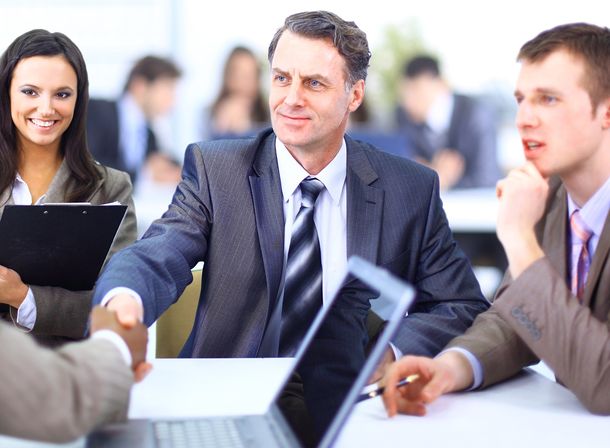 Horóscopo: los signos que van a recibir una propuesta de trabajo increíble