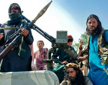 Crisis en Afganistán: los talibanes se quedaron con una buena cantidad de las armas de Estados Unidos