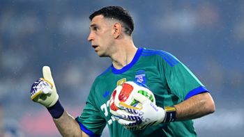 dibu martinez acordo su contrato con juventus y podria dejar aston villa tras el mundial 2026 dibu martinez acordo su contrato con juventus y podria dejar aston villa tras el mundial 2026