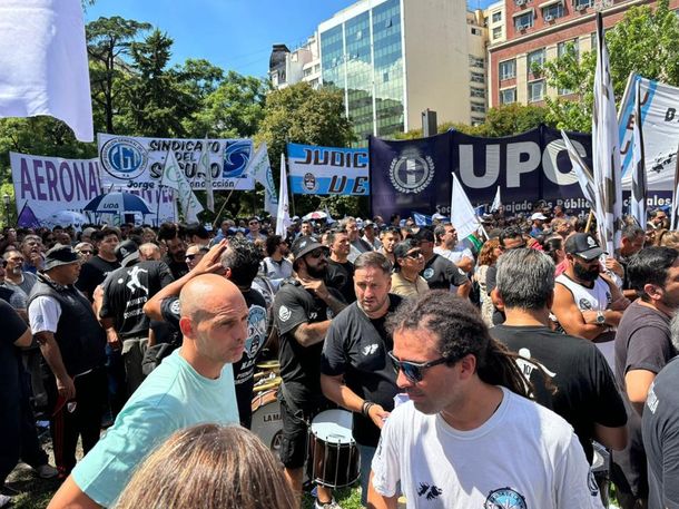 La CGT se moviliza a Tribunales para judicializar y frenar la reforma laboral