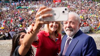 Carolina Cosse y Lula Da Silva en el acto en conjunto del pasado 25 de enero en el Palacio Municipal de Montevideo. Carolina Cosse y Lula Da Silva en el acto en conjunto del pasado 25 de enero en el Palacio Municipal de Montevideo.