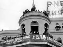 En 1929 se funda el Partido Nacional Revolucionario (PNR), antecedente del Partido Revolucionario Institucional (PRI). En 1929 se funda el Partido Nacional Revolucionario (PNR), antecedente del Partido Revolucionario Institucional (PRI).