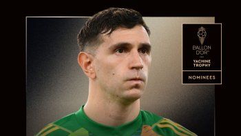 Otra vez, Dibu Martínez fue nominado al Premio Lev Yashin en el Balón de Oro