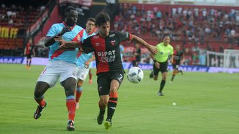 colon se hizo fuerte de local y vencio a arsenal colon se hizo fuerte de local y vencio a arsenal