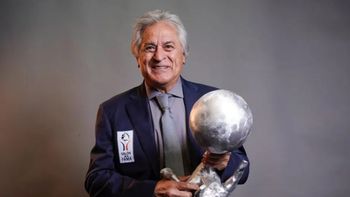 gran reconocimiento: pato fillol fue incorporado al salon de la fama del futbol internacional gran reconocimiento: pato fillol fue incorporado al salon de la fama del futbol internacional