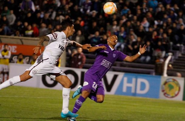 Lanús cayó por penales con Defensor y quedó afuera de la Copa Sudamericana