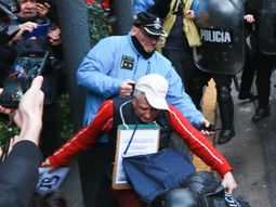 Jubilados, discapacitados y docentes: caos de tránsito por la marcha de Congreso a Plaza de Mayo