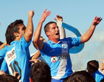 Villa San Carlos hizo historia y ascendió a la B Nacional