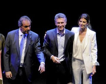 {altText(, #ElDebate tuvo un pico de 53 puntos de rating)}