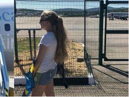 Una sola fanática recibió al seleccionado de Suecia