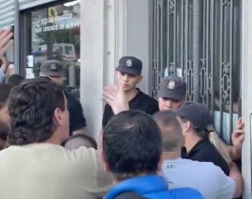 Incidentes en la sede de San Lorenzo: autoconvocados escracharon a Moretti