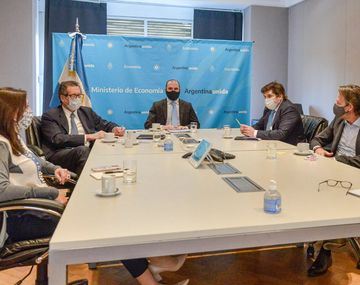 Guzmán viaja a Washington para entrevistarse con directivos del FMI