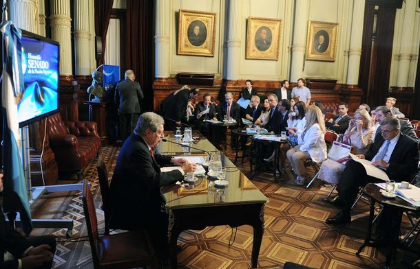 Senado: la elección directa de legisladores al Parlasur se tratará antes de fin de año