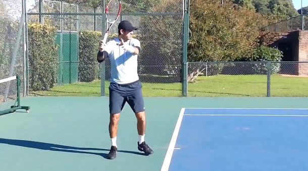 Del Potro volvió a hacer tenis tras la operación en la muñeca