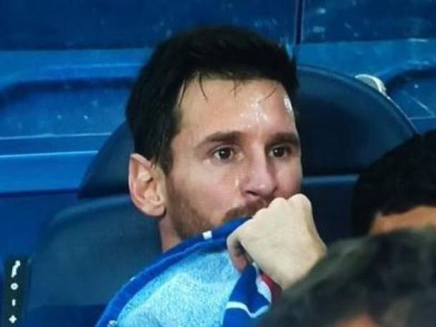 La cara de Lionel Messi en el banco del PSG lo dice todo.