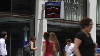 pronostican que subiran mas las reservas y el dolar negro seguira bajando pronostican que subiran mas las reservas y el dolar negro seguira bajando