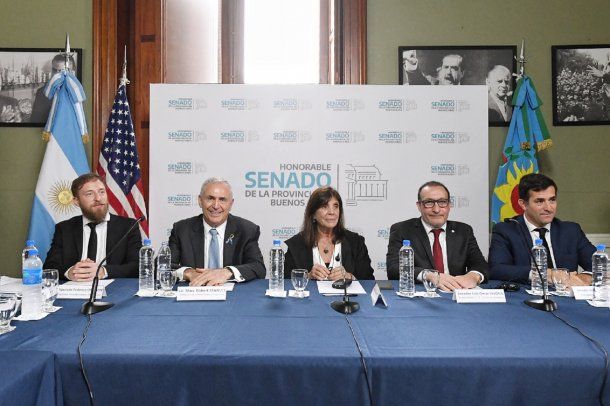 El embajador de Estados Unidos visitó el Senado bonaerense 