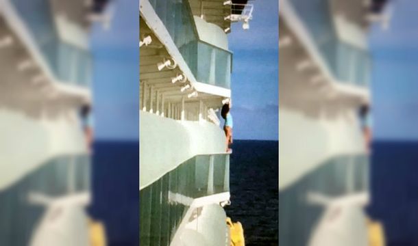 Quiso sacarse una selfie atrevida y logró la expulsaran de por vida de un crucero