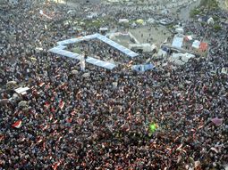 crece la violencia entre partidarios y opositores a mursi crece la violencia entre partidarios y opositores a mursi